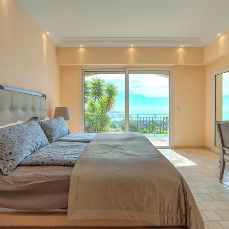 Villa Pertuades With Amazing Sea View And Swimming Pool *