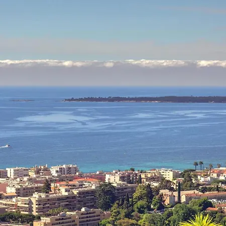 Villa Pertuades With Amazing Sea View And Swimming Pool Vallauris