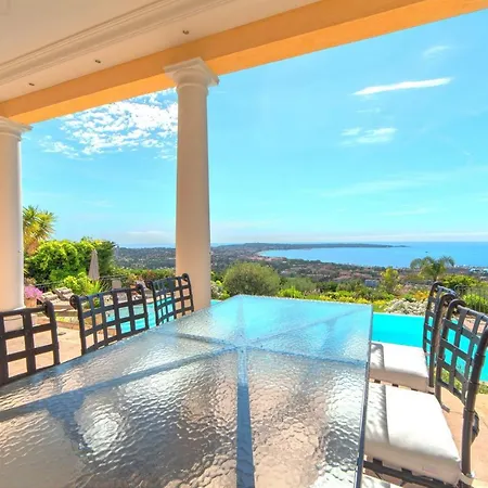 Villa Pertuades With Amazing Sea View And Swimming Pool