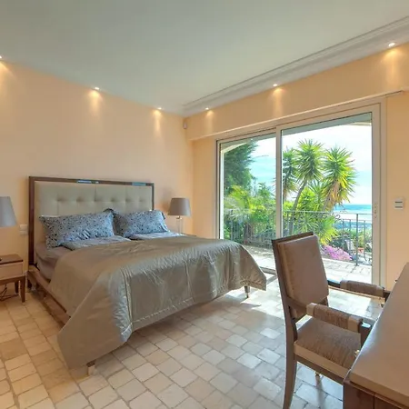 Pertuades With Amazing Sea View And Swimming Pool Vallauris