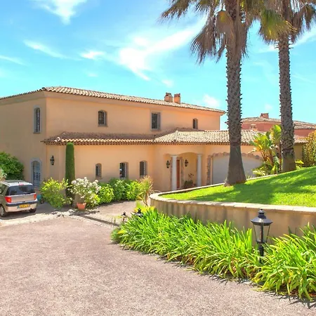 Villa Pertuades With Amazing Sea View And Swimming Pool Vallauris