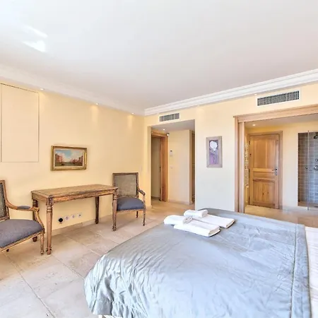 Pertuades With Amazing Sea View And Swimming Pool